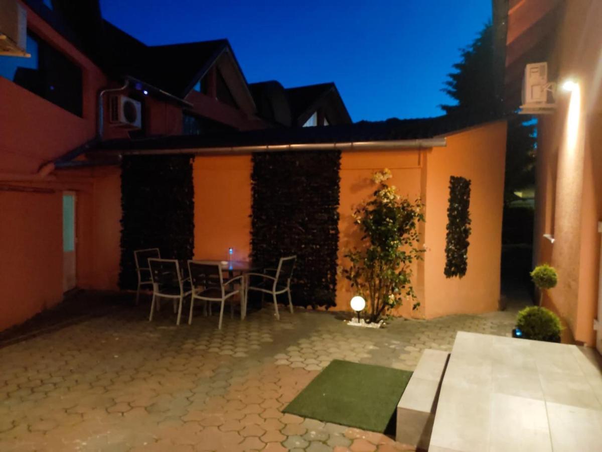 Calypso Rooms Fagaras Exterior foto