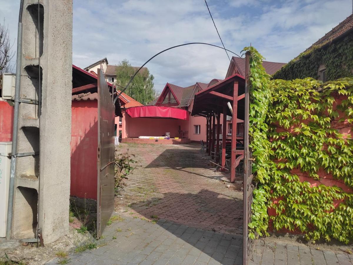 Calypso Rooms Fagaras Exterior foto